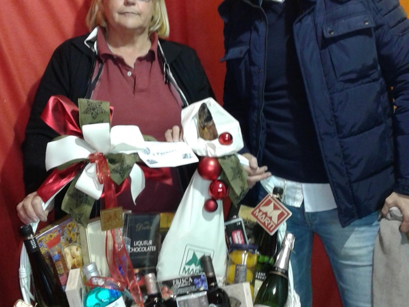 Encantsnous Eix Comercial ya tiene a los ganadores de las cestas de Navidad! (2)